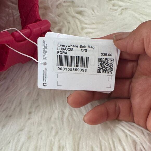 lululemon athletica Belt Bag in Vibrant Pink NWT - Picture 6 of 9